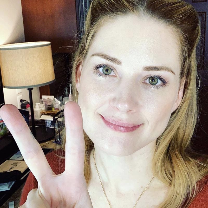 Chi Alexandra Breckenridge Mel In Virgin River Instagram E Serie Tv